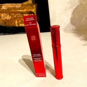 Volume Disturbia Mascara
GIVENCHY